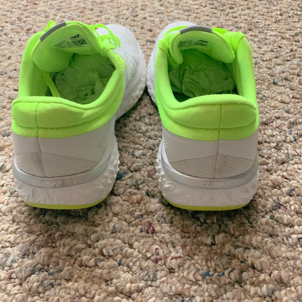 New Balance 720 Ride V4 - Picture 7 of 7